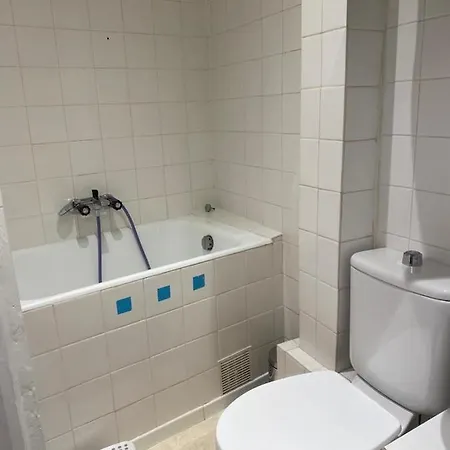 Jolie A Apartment